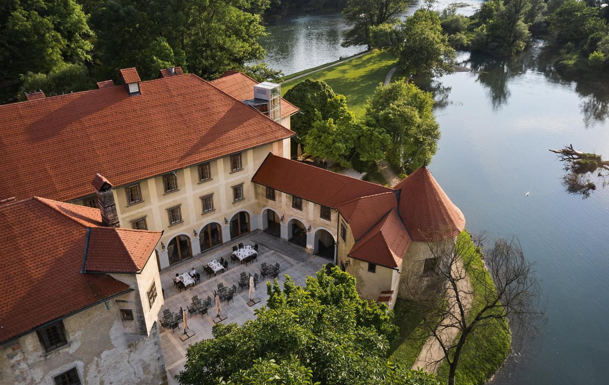 Hotel Grad Otocec - Relais Chateaux Экстерьер фото
