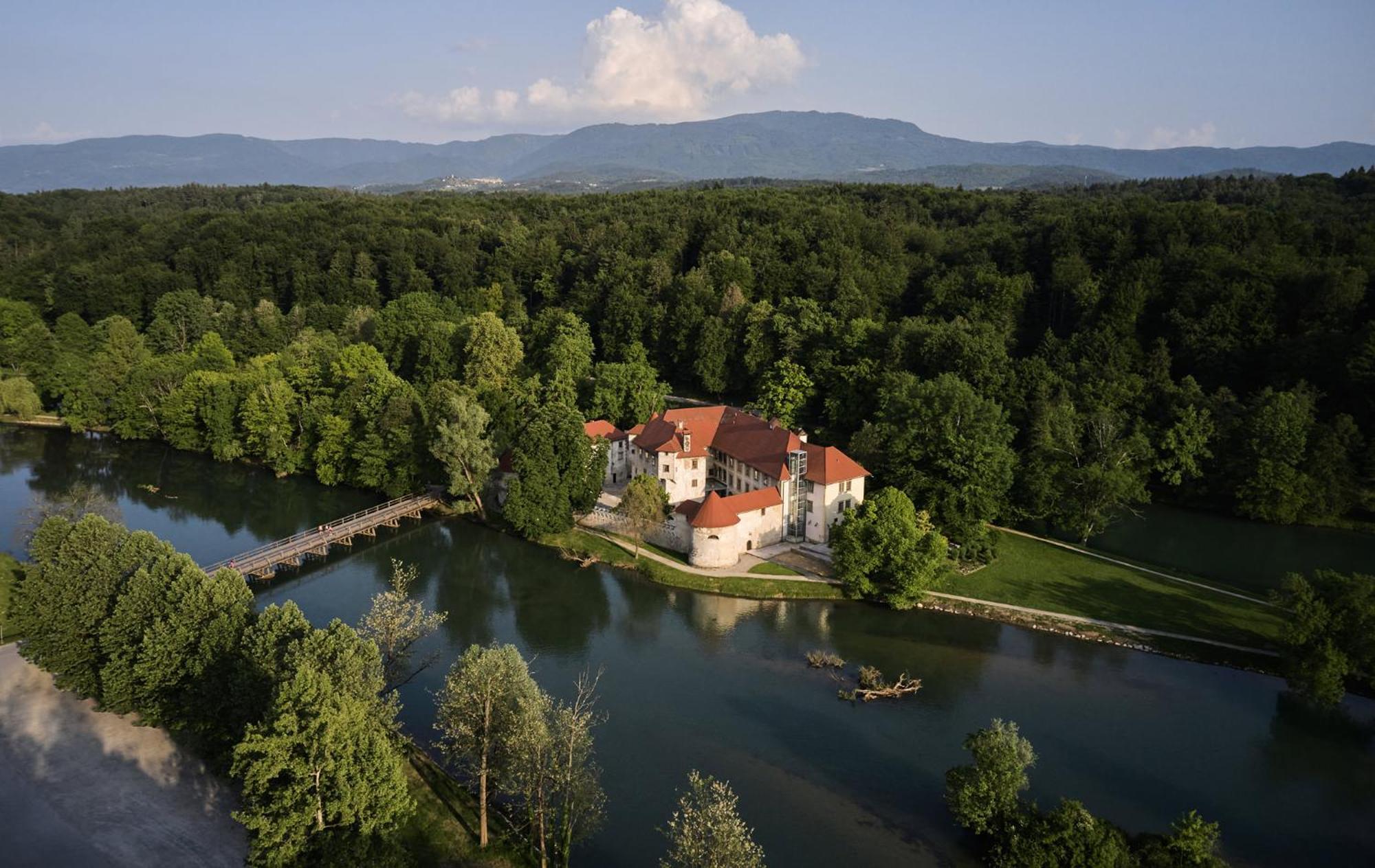 Hotel Grad Otocec - Relais Chateaux Экстерьер фото